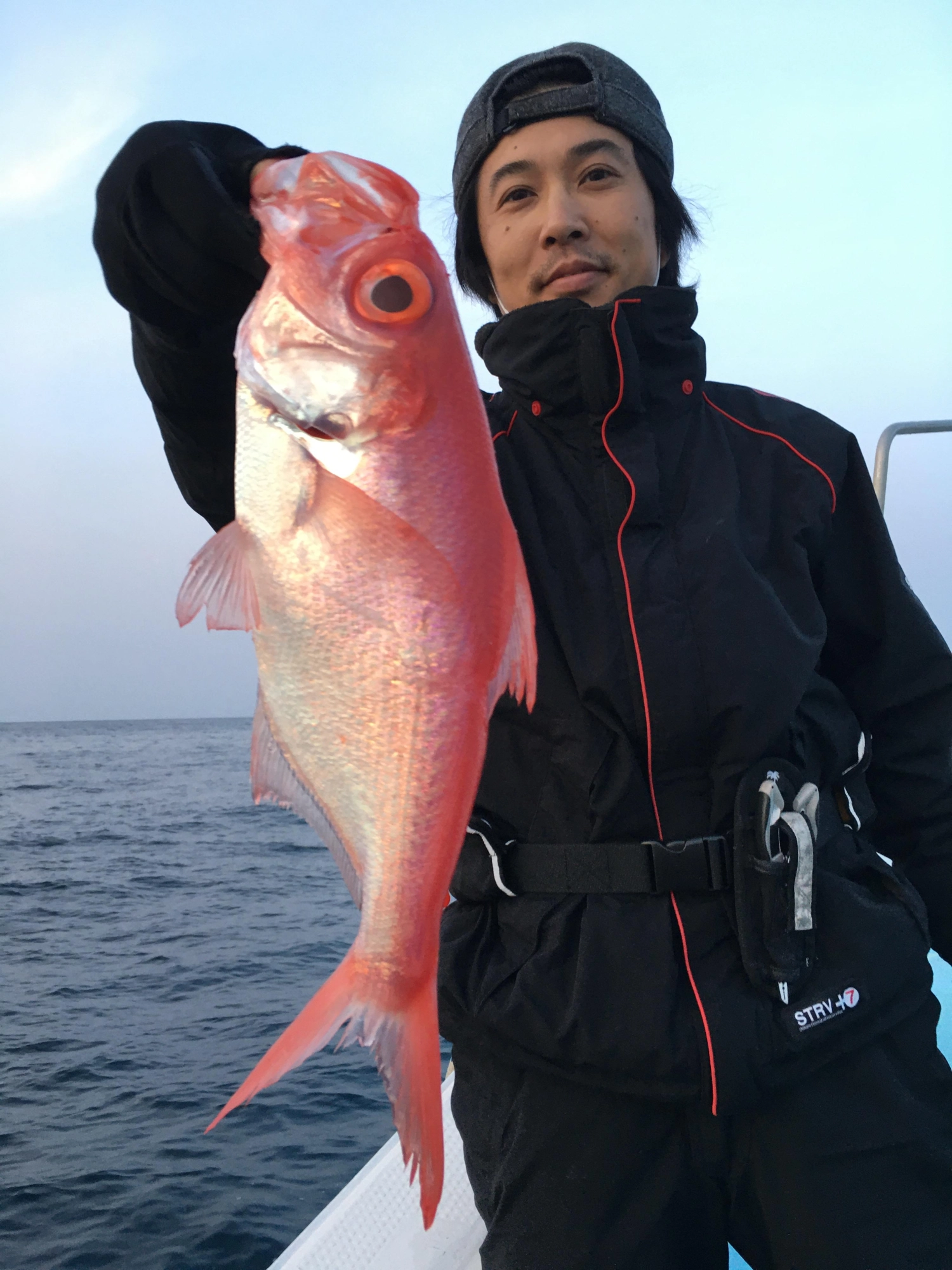 中深海も熱い❗️
キンメ　アラ　赤ムツ(多数
黒ムツ　白ムツ　メダイ　メイゴ