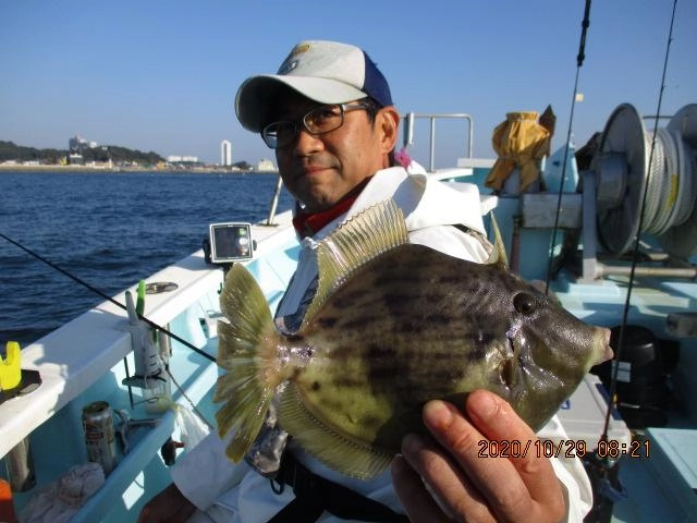 デラ旨過ぎる肝パンデカカワハギ混じりで今日はほとんどのお客様がツヌケOver釣り達成ッ(^-^)v