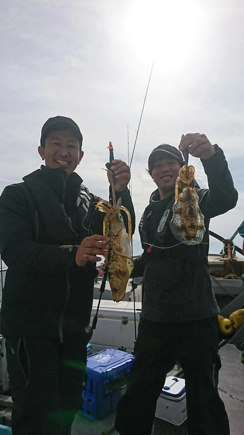 後半のパーティータイムは凄かった。あっちもこっちも掛かってました！向山店スタッフ鈴木もにんまり！