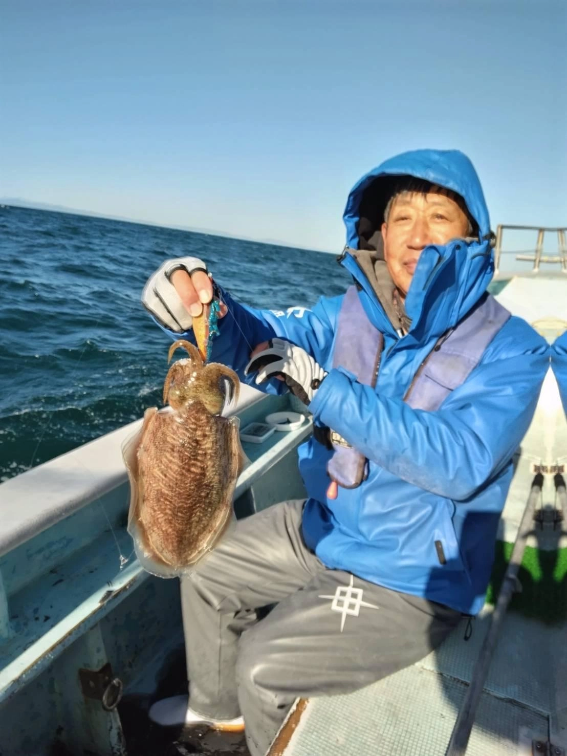こちらの常連様はコウイカ釣りたてパチりッ(^-^)