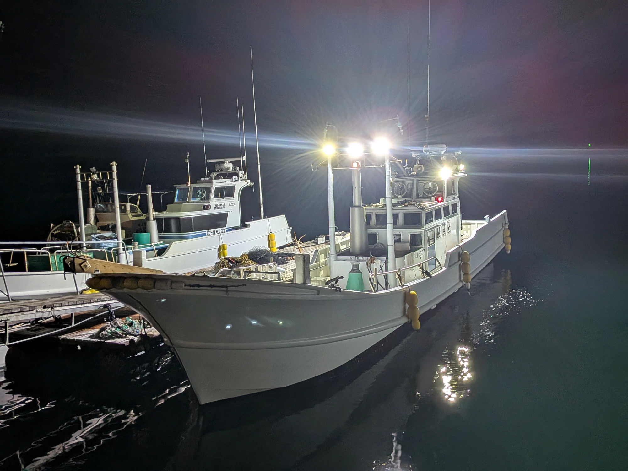 海月 引本港】ドラゴン出たーー！半夜便タチウオテンヤで大物タチウオ釣れ