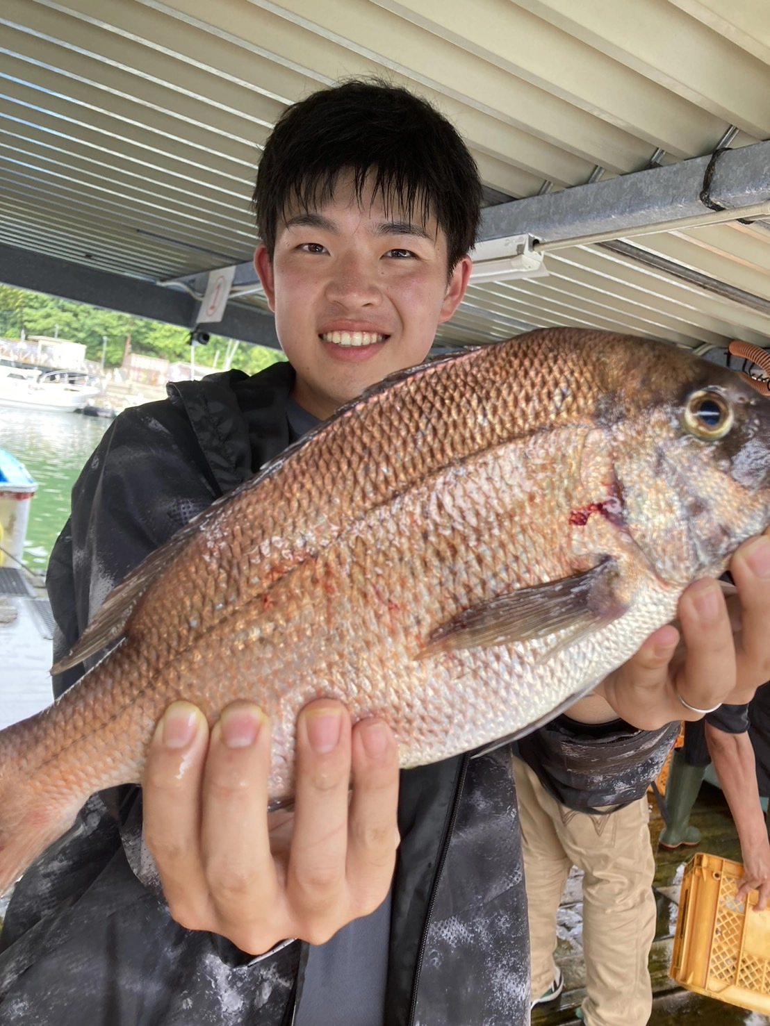 イシグロ半田店】ブランド真鯛が釣れちゃう!海上釣堀”あなたに逢い鯛