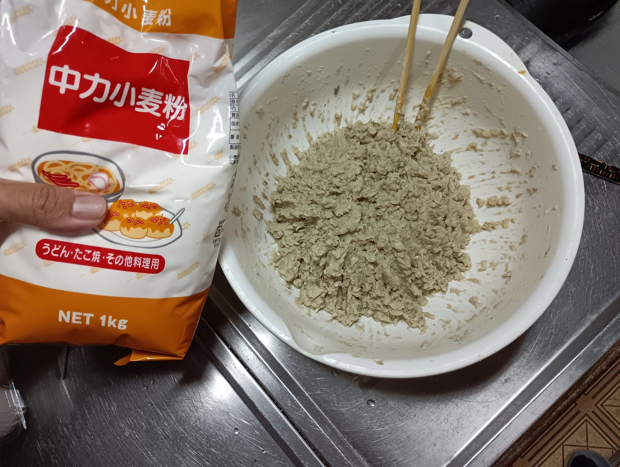 つなぎは小麦粉☆