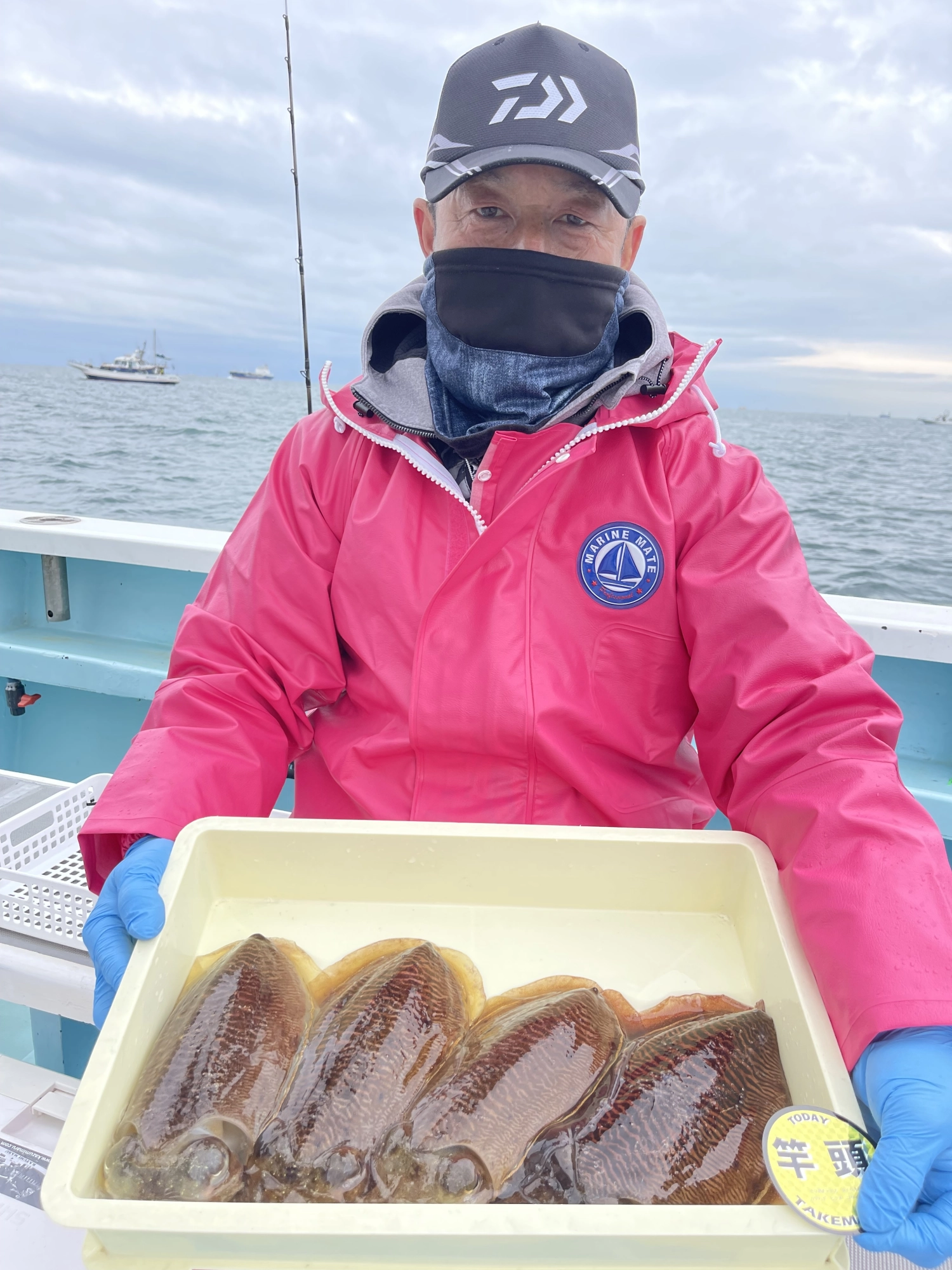 こちらのお客様はデッカコウイカ中心に狩るッψ(｀∇´)ψ