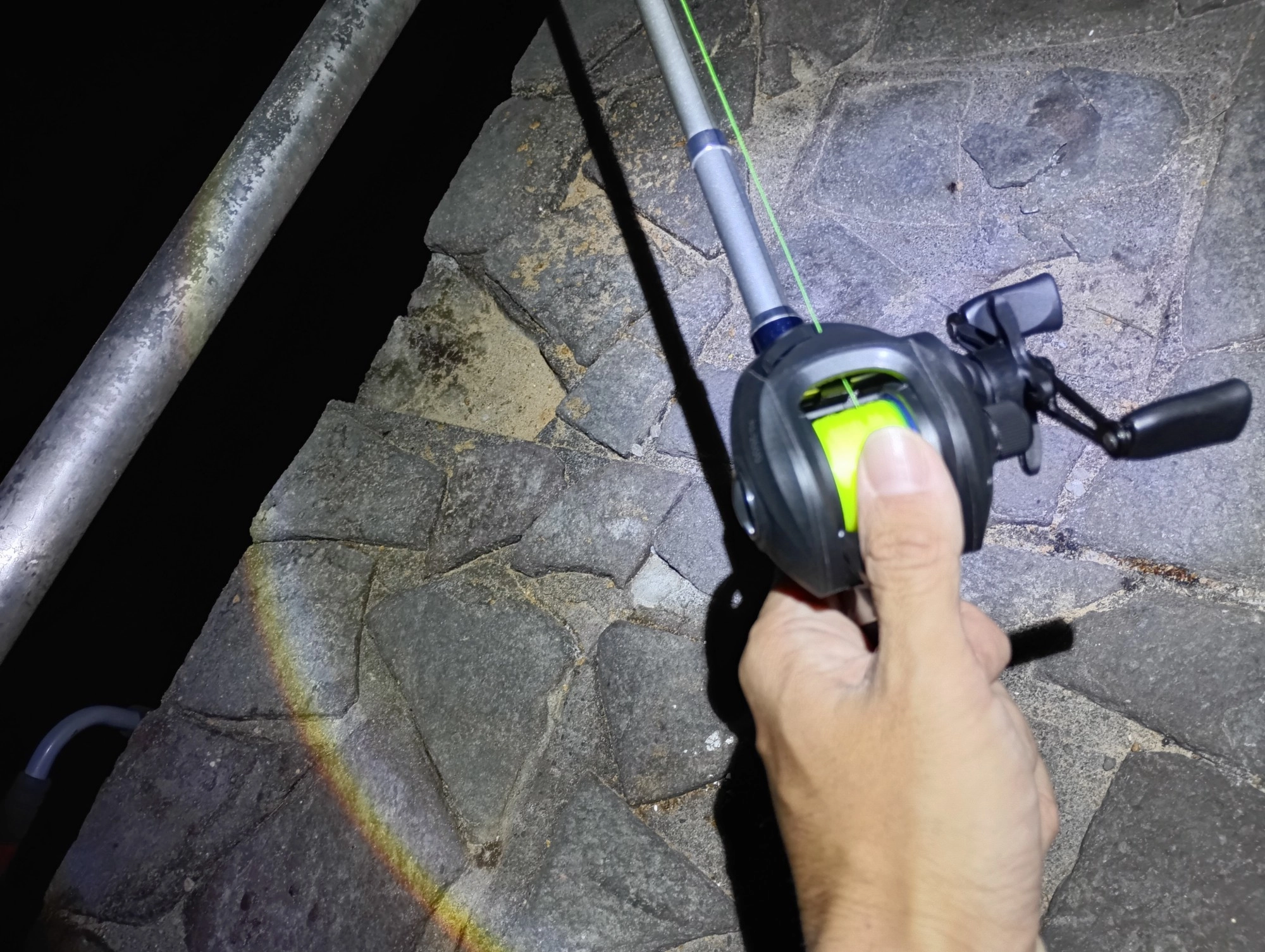 投げたらバックラ？