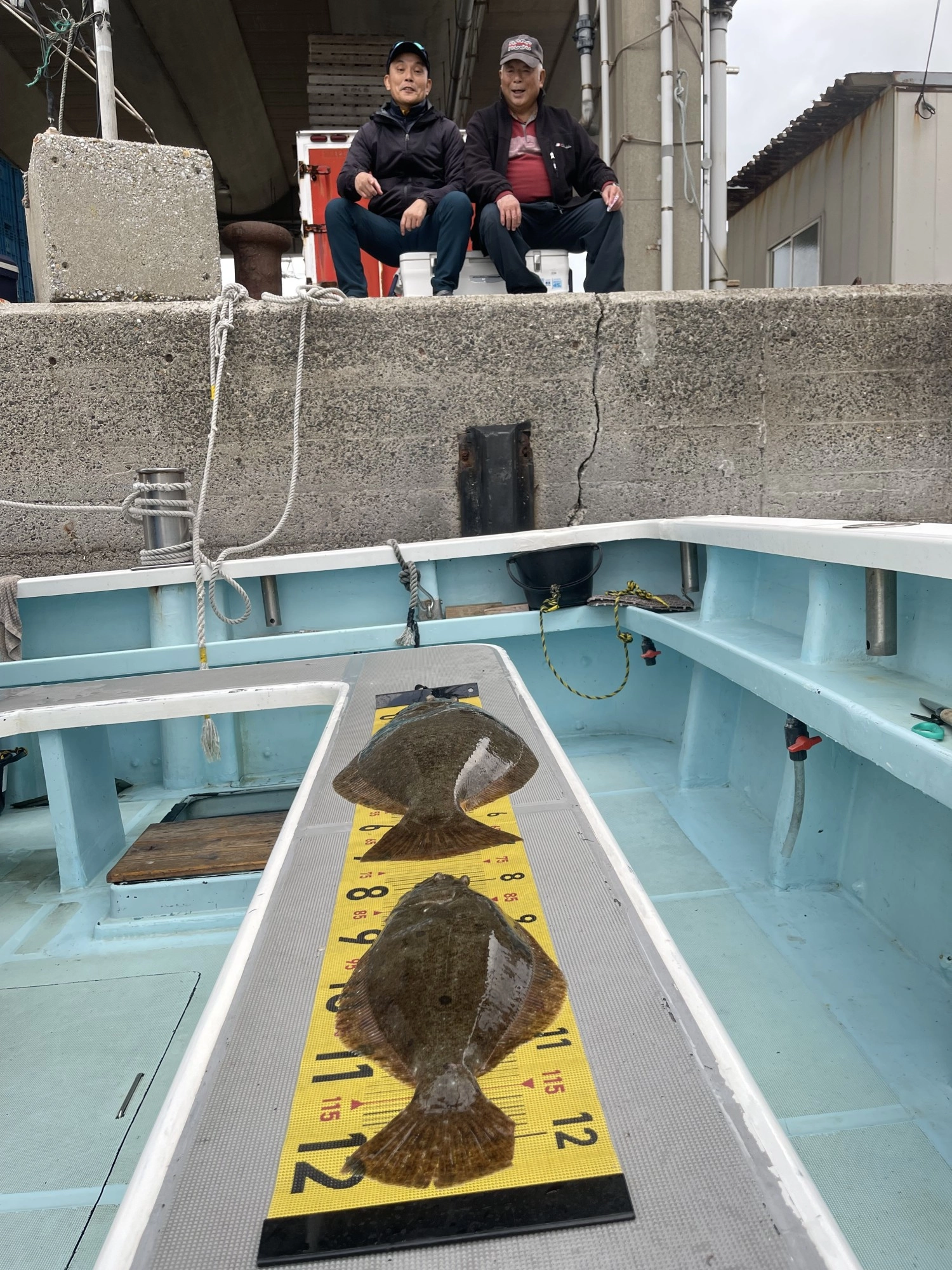 こちらのお客様達はキョーイチの肉厚どデッカビラメを狩るッψ(｀∇´)ψ